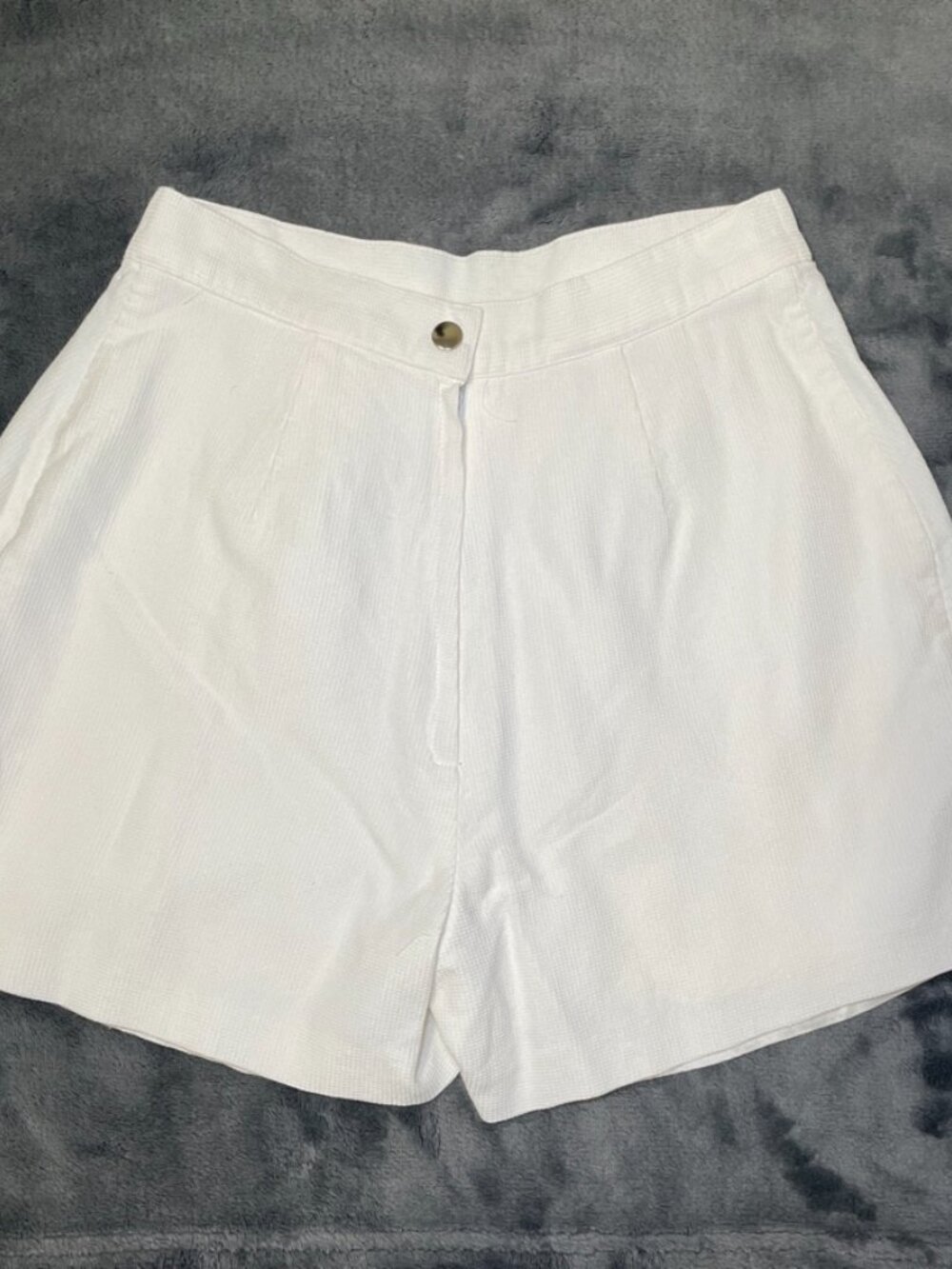 CACHE Vintage 1980s white skirt-front skort, size 4 - Picture 2 of 10